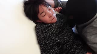 中年男人性欲特强暴力抽插少女 射满了她阴道